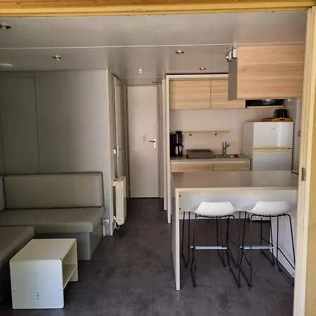 Camping Onlycamp Des Halles Decize Buitenkant foto