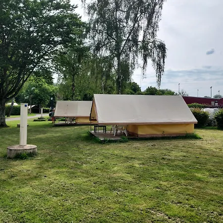 Camping Onlycamp Des Halles Decize Buitenkant foto